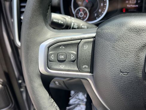 Used 2025 RAM 1500 Big Horn AWD/4WD image 32