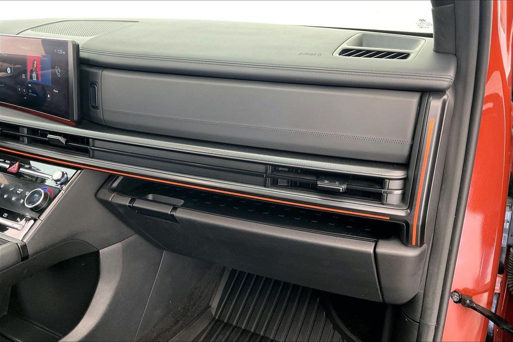Used 2025 Hyundai Santa Fe Calligraphy FWD image 20