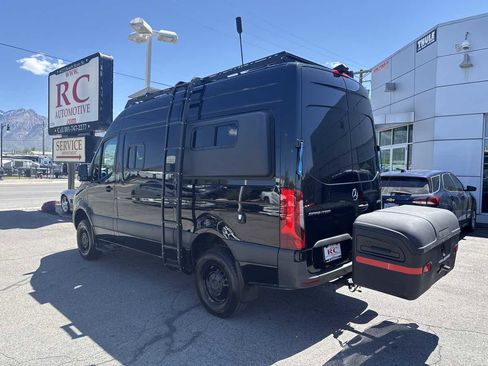 Used 2022 Mercedes-Benz Sprinter 2500 image 8