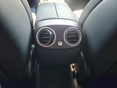 Used 2022 Mercedes-Benz GLC 300 image 13