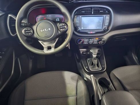Used 2024 Kia Soul LX w/ Option Group 015 FWD image 33