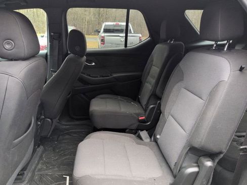 Used 2023 Chevrolet Traverse LT w/ LPO, Floor Liner Package image 10