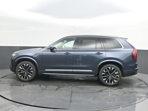 New 2026 Volvo XC90 B5 Core AWD/4WD image 2