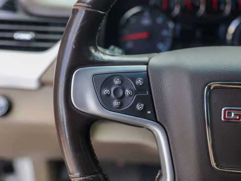 Used 2018 GMC Yukon SLT w/ Premium Edition image 14