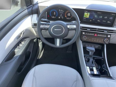 New 2026 Hyundai Tucson SEL FWD image 17