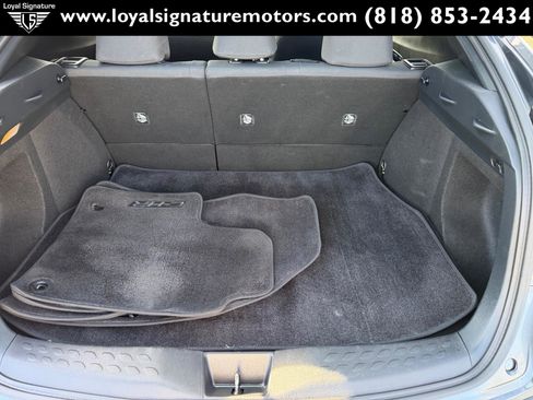 Used 2018 Toyota C-HR XLE image 11