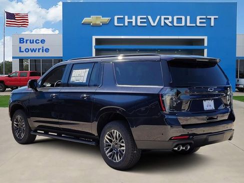 New 2026 Chevrolet Suburban Z71 w/ Comfort Package image 3