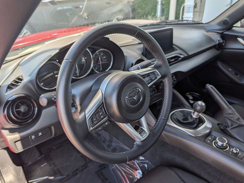Used 2020 MAZDA MX-5 Miata Sport RWD image 14
