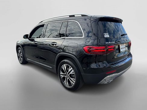Certified 2024 Mercedes-Benz GLB 250 image 3