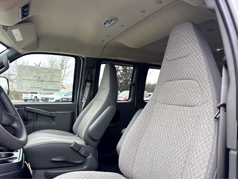 New 2025 GMC Savana 3500 LS image 9