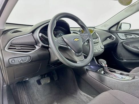 Used 2024 Chevrolet Malibu RS image 9