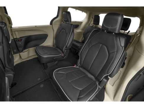 Certified 2024 Chrysler Pacifica Limited w/ Uconnect Theater Family Group image 13