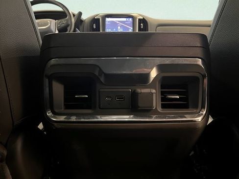 Certified 2022 GMC Sierra 1500 Denali w/ Denali Premium Package AWD/4WD image 10