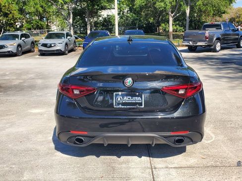 Used 2022 Alfa Romeo Giulia Veloce image 6