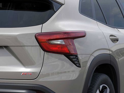 New 2026 Chevrolet Trax RS w/ Driver Confidence Package FWD image 11