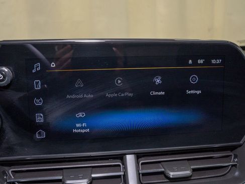 Used 2025 Chevrolet Trax LT w/ Driver Confidence Package image 12