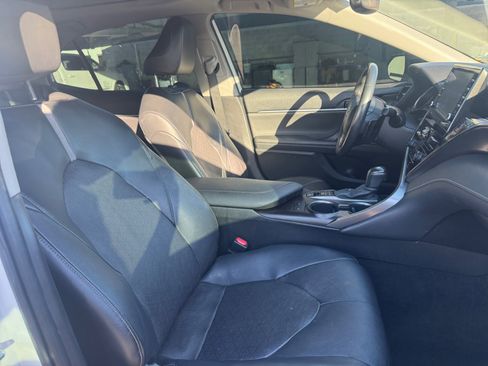 Used 2022 Toyota Camry XSE image 29