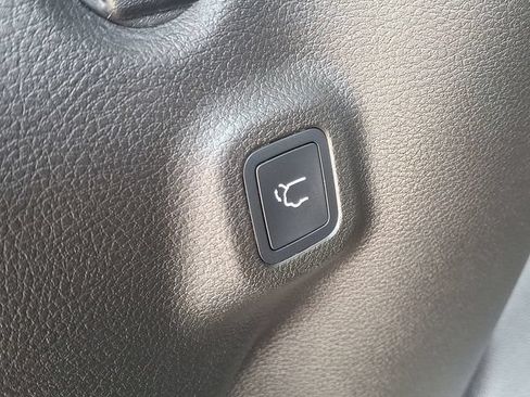 Used 2022 Jeep Compass Latitude w/ Convenience Group AWD/4WD image 26