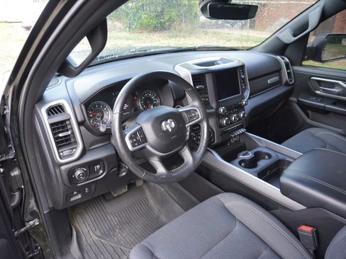 Used 2021 RAM 1500 Big Horn AWD/4WD image 3