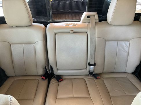 Used 2013 Ford F250 Lariat w/ Lariat Interior Pkg AWD/4WD image 16