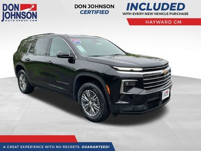Used 2025 Chevrolet Traverse LT