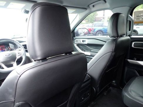 Certified 2023 Ford Explorer XLT w/ Equipment Group 202A RWD image 18
