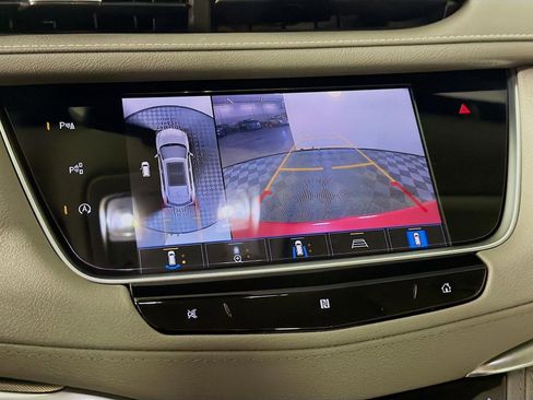 Used 2021 Cadillac XT5 Premium Luxury image 18