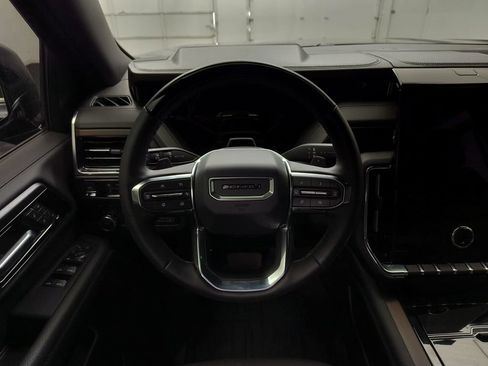 Used 2026 GMC Yukon XL Denali w/ Advanced Technology Package AWD/4WD image 29