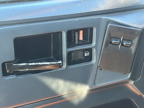 Used 1987 Chevrolet S10 Pickup Sport image 27