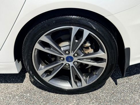 Used 2019 Ford Fusion Titanium image 9