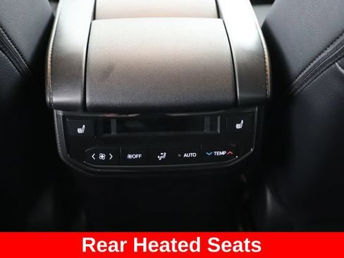 Used 2026 Toyota Highlander Platinum AWD/4WD image 31