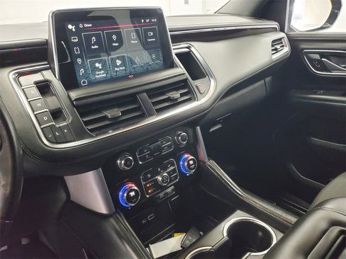 Used 2022 GMC Yukon XL SLE image 16