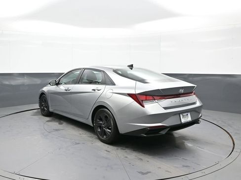 Certified 2023 Hyundai Elantra SEL w/ Cargo Package image 8