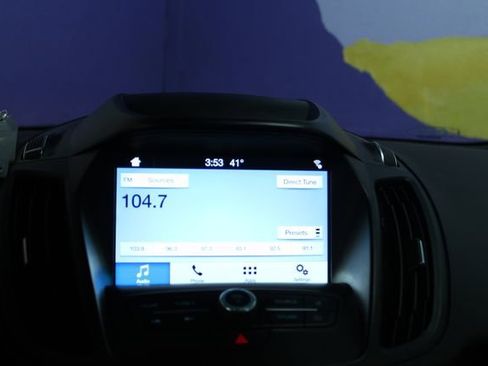 Used 2019 Ford Escape SE w/ Ford Safe & Smart Package image 18