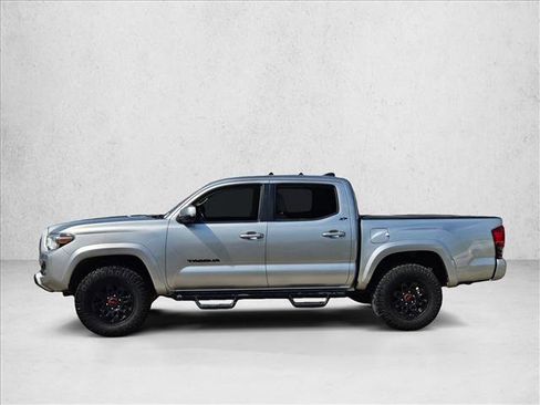 Used 2022 Toyota Tacoma SR5 image 3