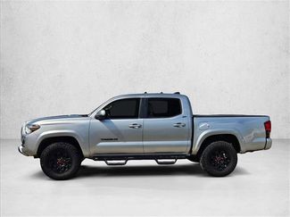 Used 2022 Toyota Tacoma SR5 video 3
