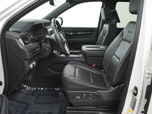Used 2021 GMC Yukon Denali w/ Denali Ultimate Package image 18