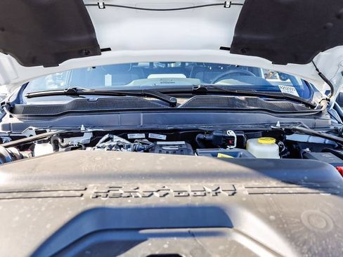 New 2026 RAM 2500 Laramie AWD/4WD image 32