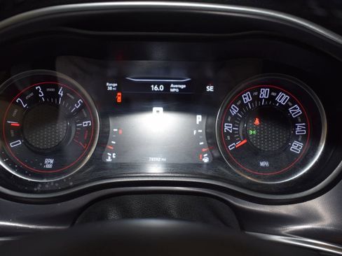 Used 2021 Dodge Challenger SXT image 21