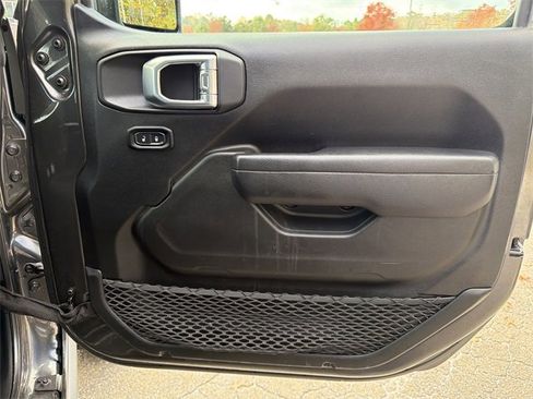 Used 2024 Jeep Gladiator Mojave w/ Convenience Group image 13