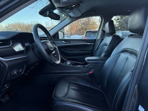 Certified 2022 Jeep Grand Cherokee Limited image 18