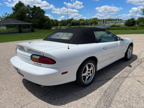 Used 2002 Chevrolet Camaro Z28 w/ SS Performance/Appearance Pkg RWD image 18