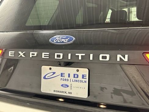 Used 2025 Ford Expedition Platinum AWD/4WD image 28