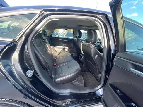 Used 2014 Ford Fusion Titanium FWD image 10