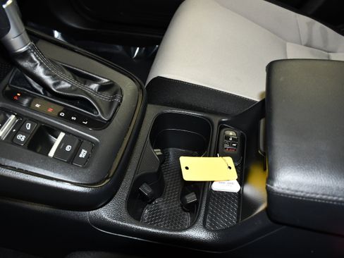 Certified 2024 Honda CR-V EX image 31