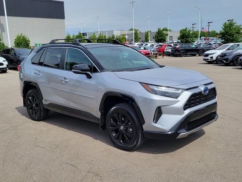 Used 2024 Toyota RAV4 XSE w/ Weather Package AWD/4WD image 32