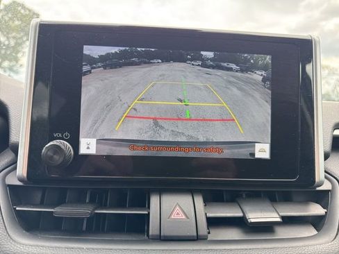 Used 2024 Toyota RAV4 XLE FWD image 12