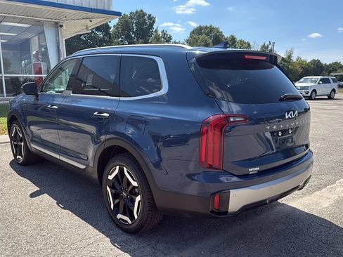 Used 2025 Kia Telluride S AWD/4WD image 3