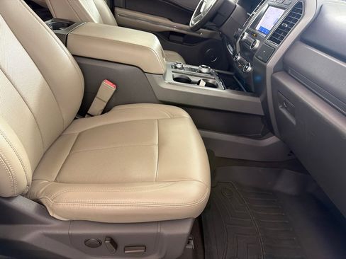 Used 2020 Ford Expedition XLT AWD/4WD image 24