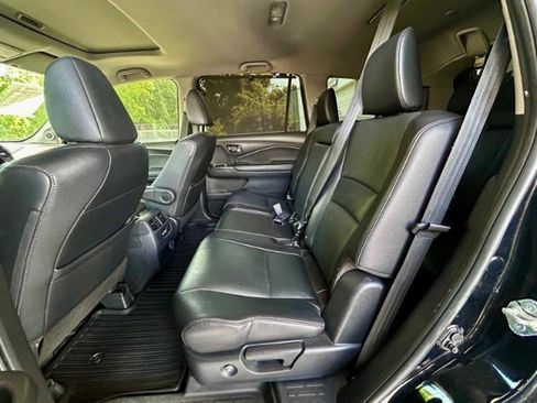 Used 2021 Honda Pilot Special Edition image 6